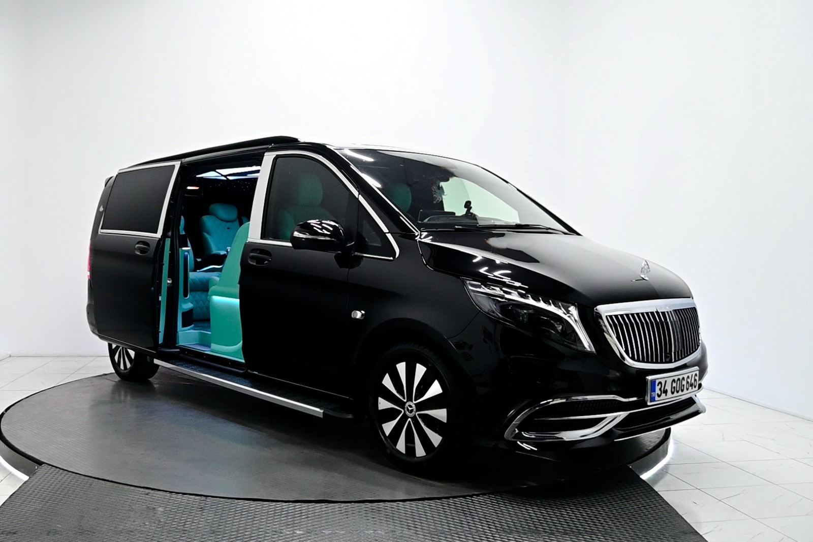 Ultra VIP Design Vehicle